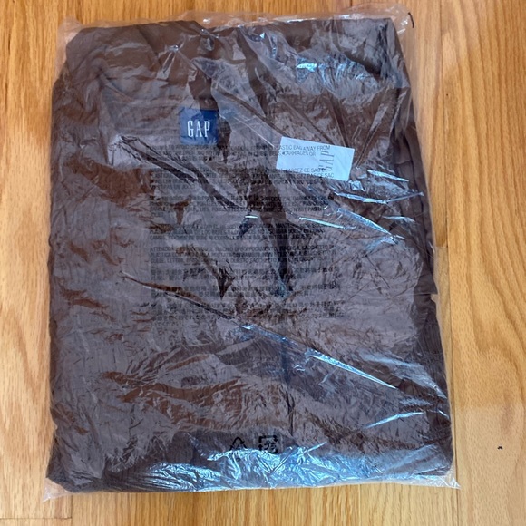 NWT GAP Brown Smocked Flutter Sleeve Midi Dress - Picture 2 of 5